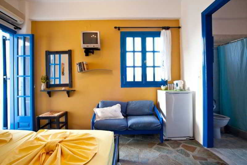 Evi Rooms Alikí エクステリア 写真