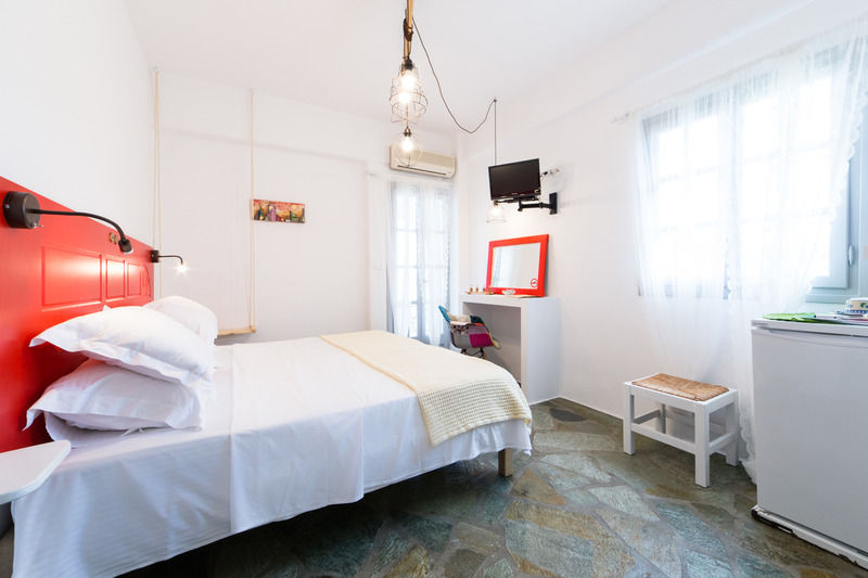 Evi Rooms Alikí エクステリア 写真
