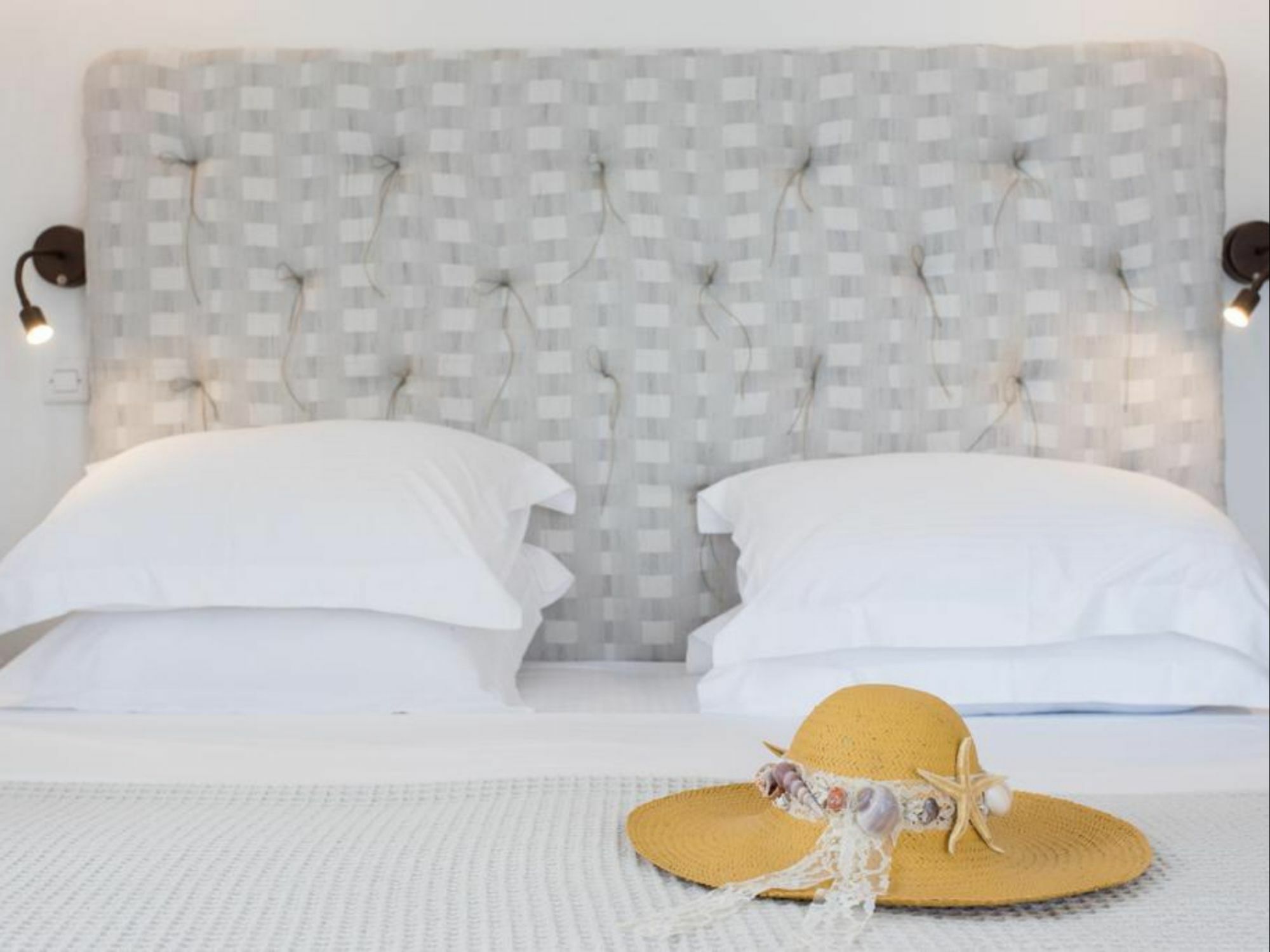 Evi Rooms Alikí エクステリア 写真