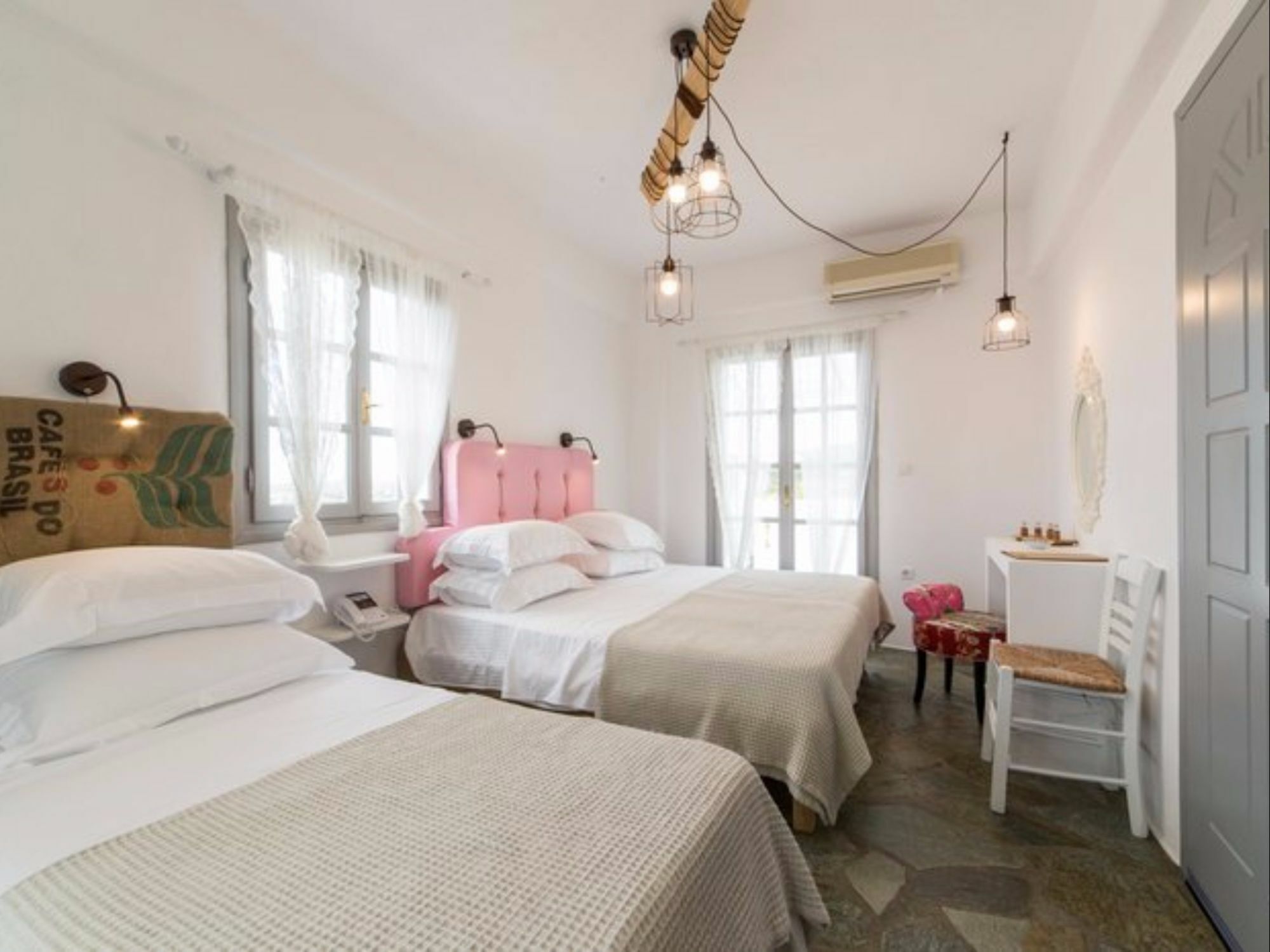 Evi Rooms Alikí エクステリア 写真
