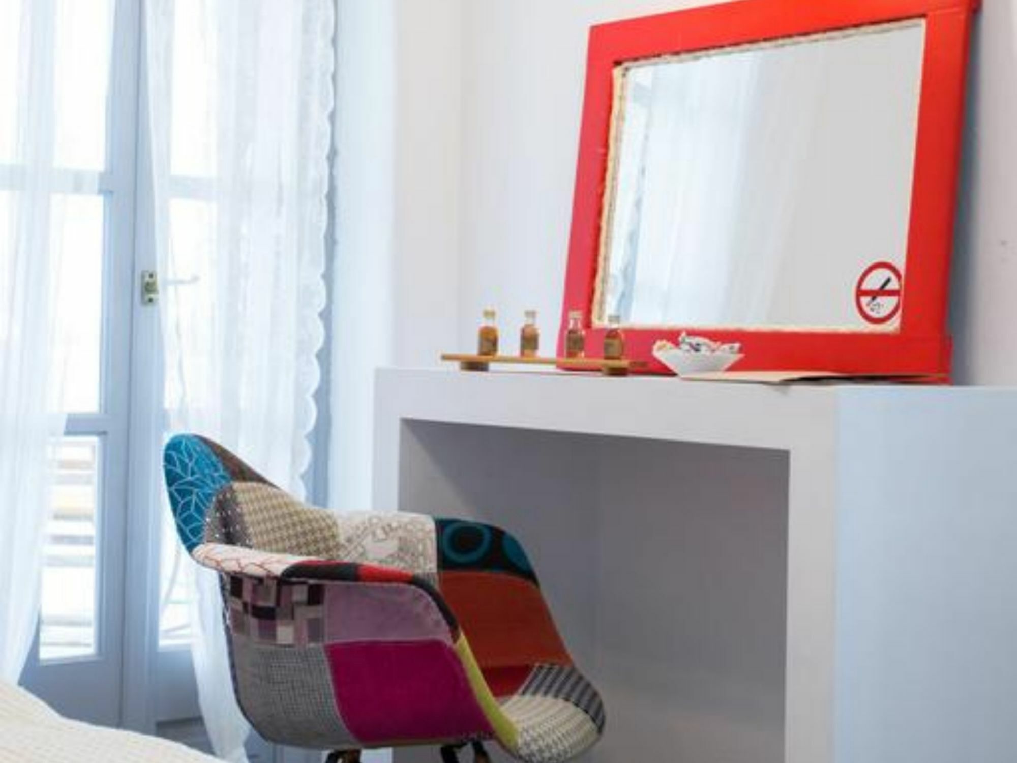Evi Rooms Alikí エクステリア 写真